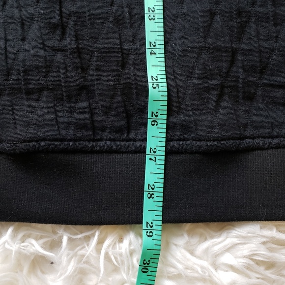 Zara Abstract Crewneck - Picture 6 of 6